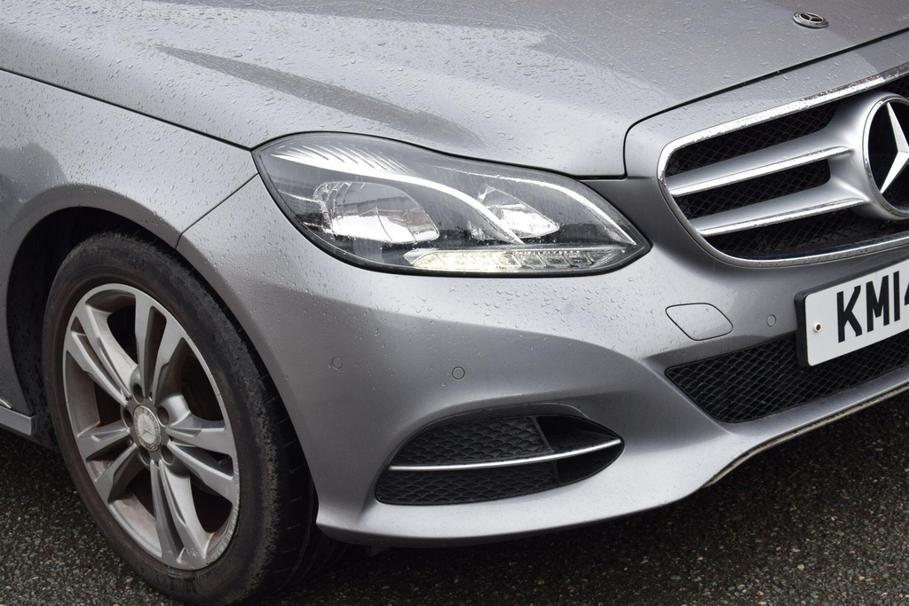 Mercedes-Benz E Class 3.5L E400 Amg Line 328 Bhp Grey #10