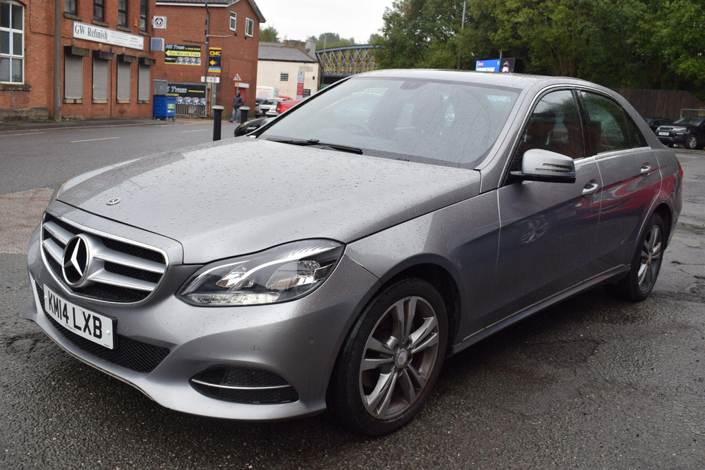Mercedes-Benz E Class 3.5L E400 Amg Line 328 Bhp Grey #12