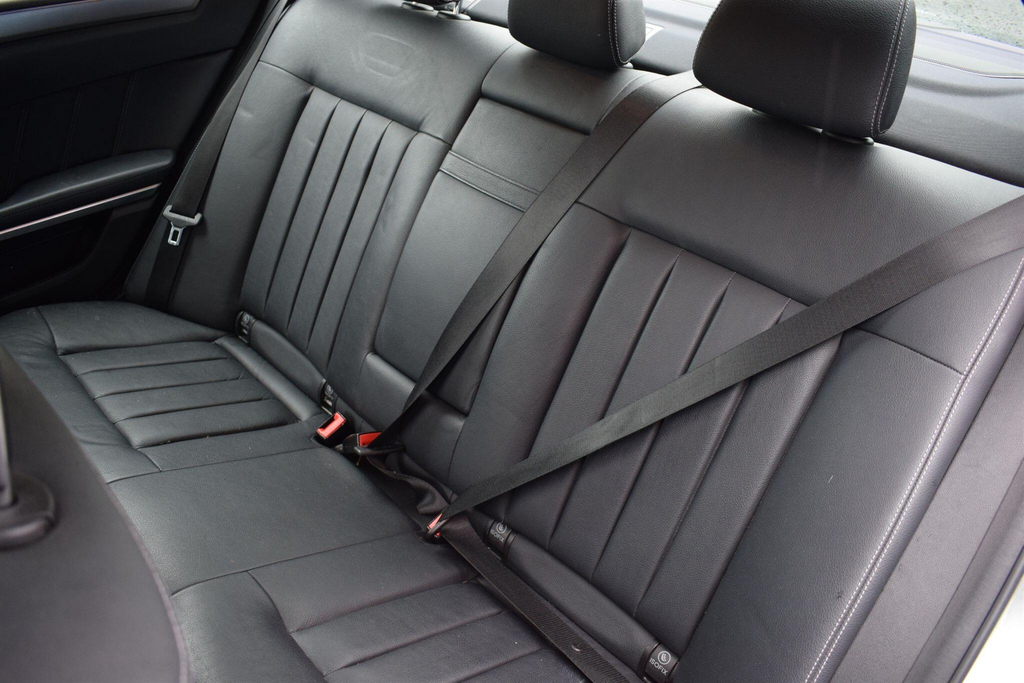 Mercedes-Benz E Class 3.5L E400 Amg Line 328 Bhp Grey #22