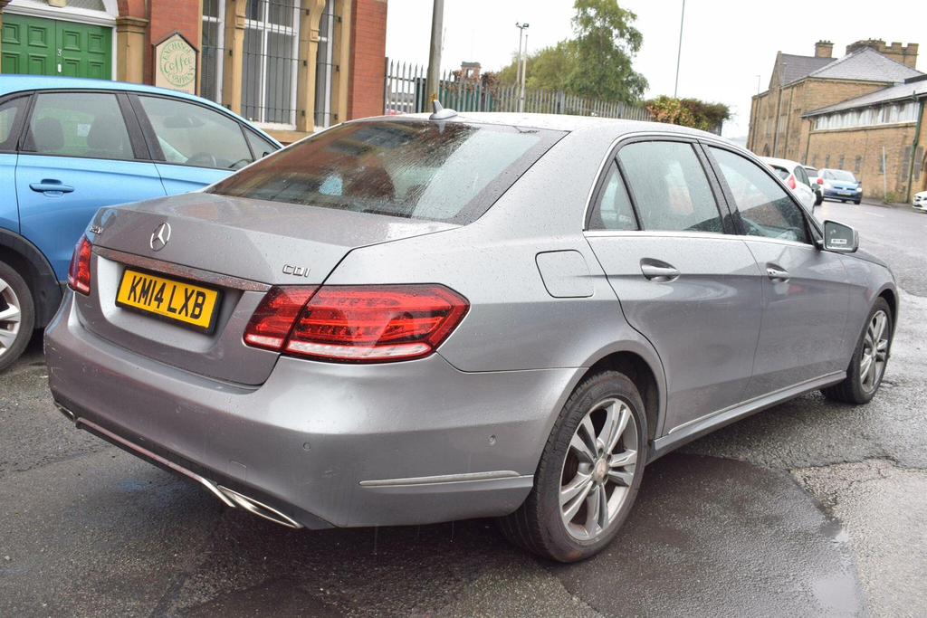 Mercedes-Benz E Class Saloon Silver #2