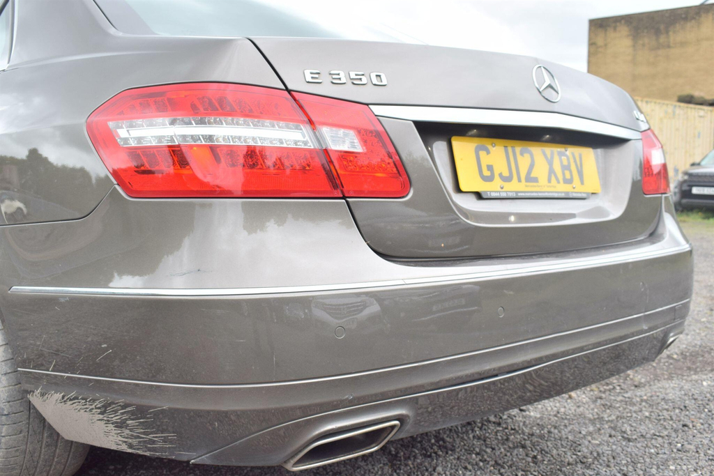 Mercedes-Benz E Class 2.1 E220 Cdi Blueefficiency Sport 170 Bhp White #8