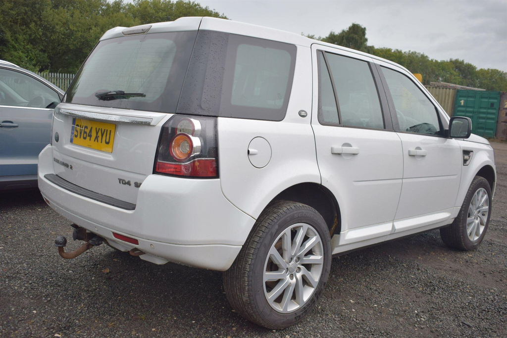 Land Rover Freelander 2 Suv White #2