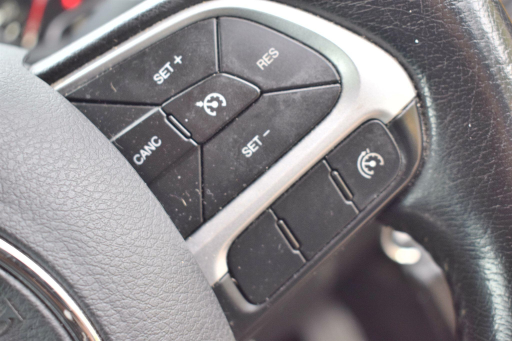 Jeep Renegade Longitude White #19