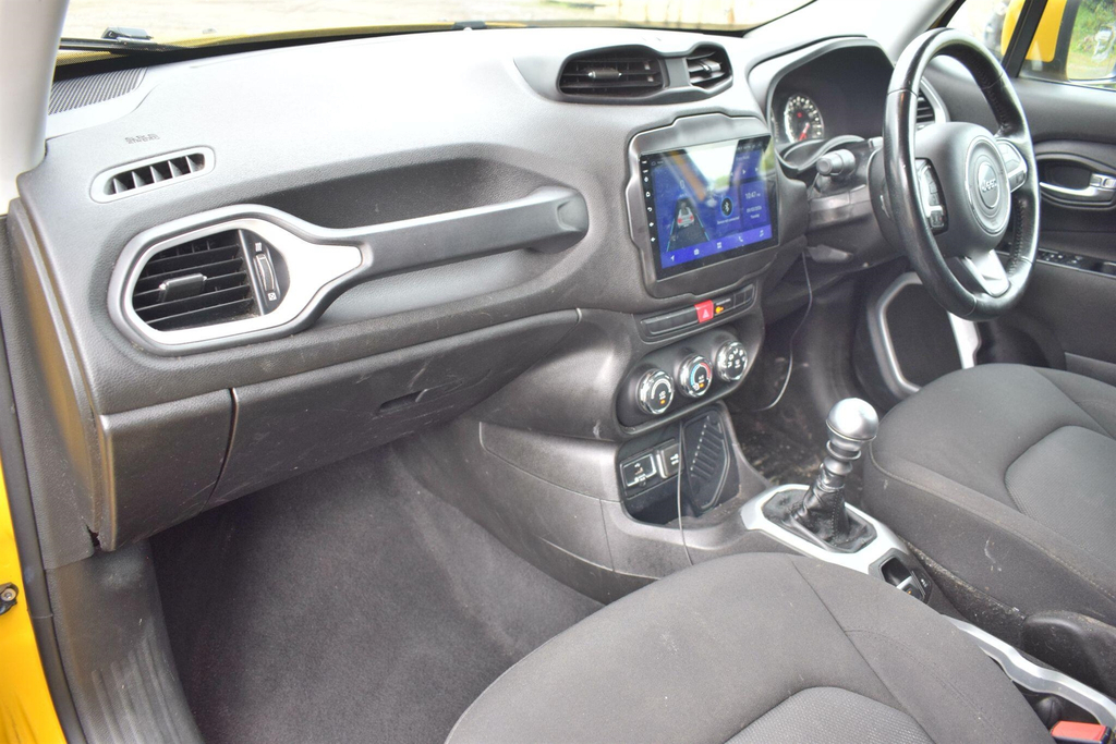 Jeep Renegade Longitude White #9