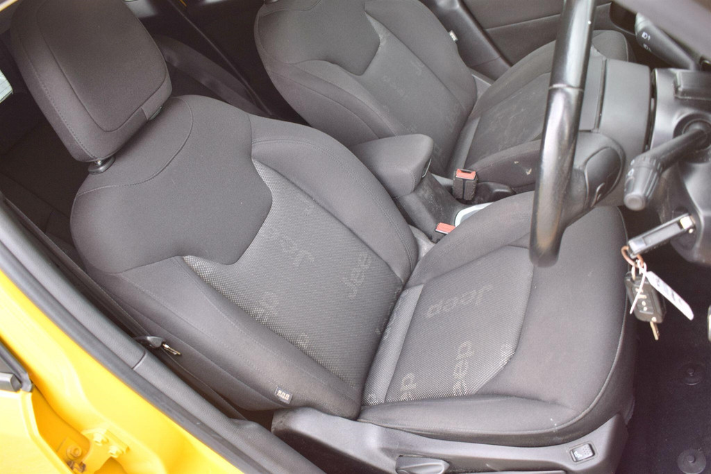 Jeep Renegade Longitude White #10