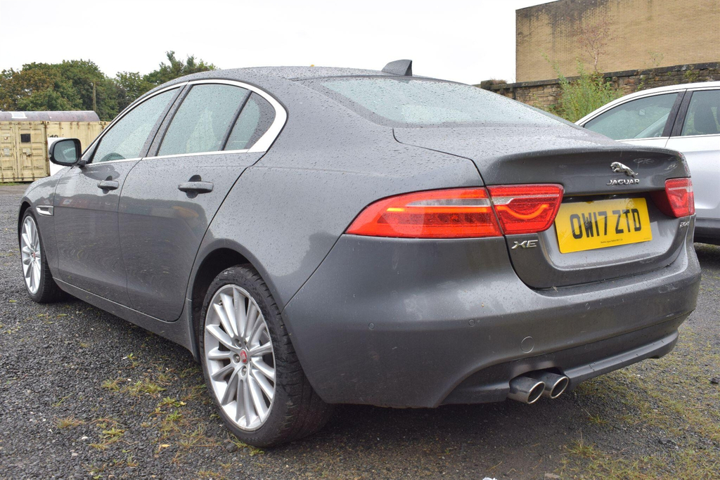 Jaguar XE 2L Portfolio White #7