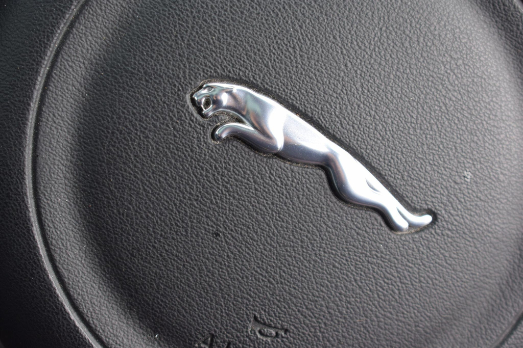 Jaguar XE 2L Portfolio White #42