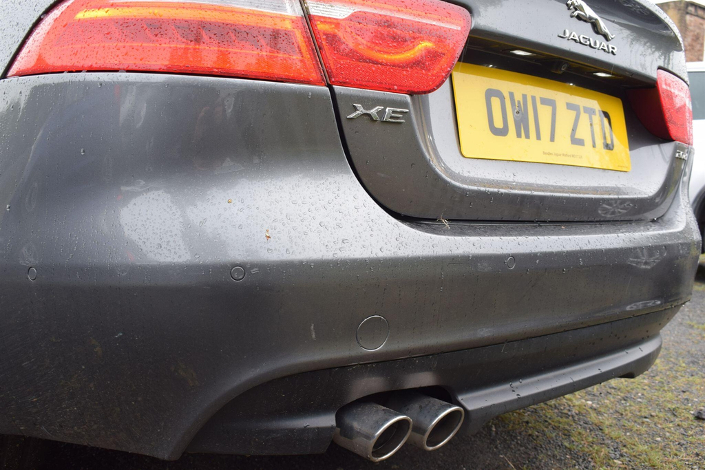 Jaguar XE 2L Portfolio White #13