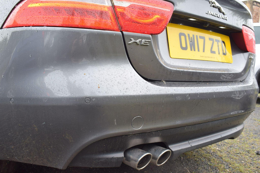 Jaguar XE 2L Portfolio White #9
