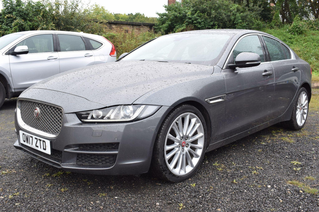 Jaguar XE Saloon Grey #5