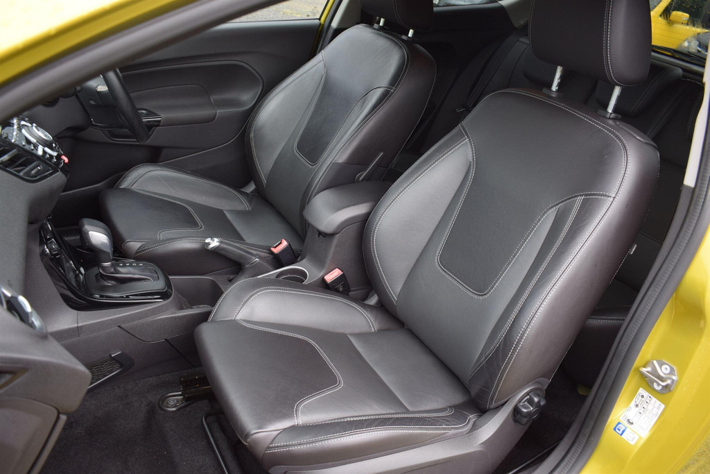 Ford Fiesta 1.0 Ecoboost Titanium Powershift Red #21
