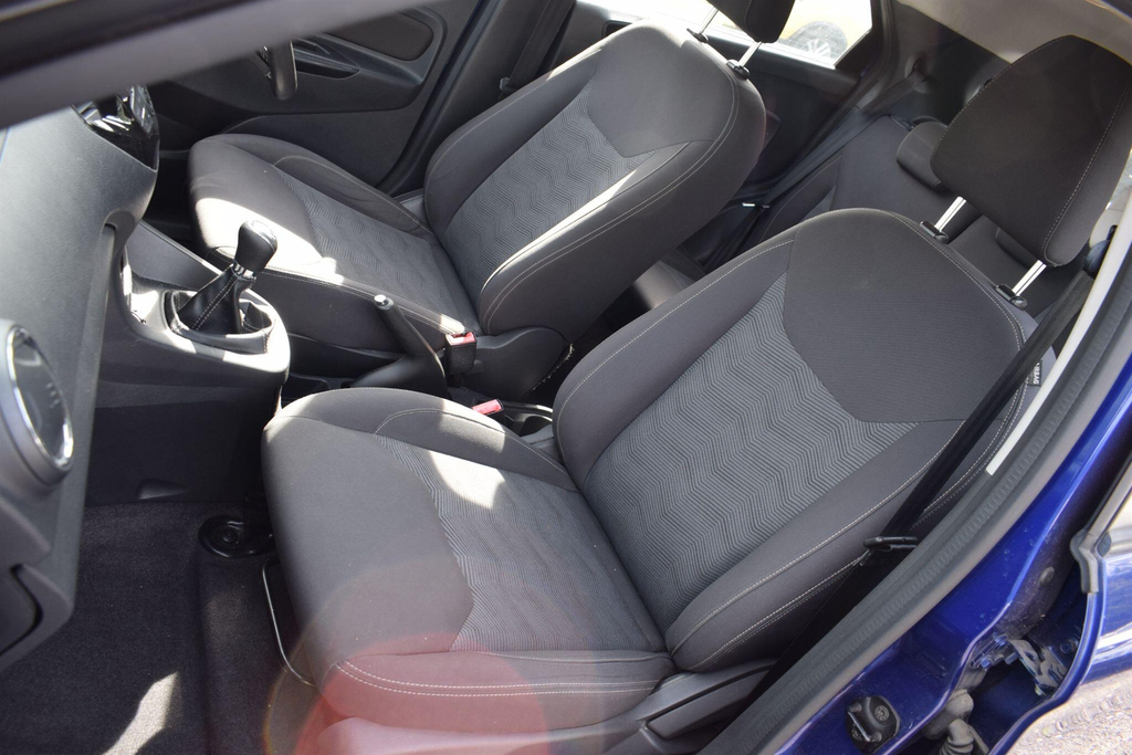 Ford KA+ 1.2 85 Zetec Red #22