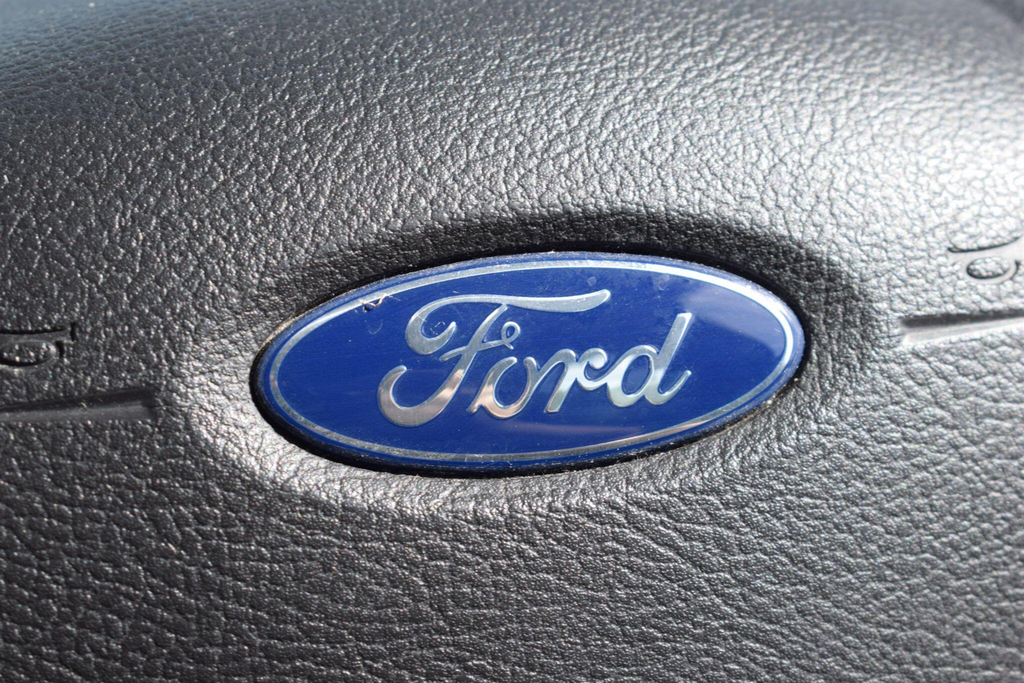 Ford KA+ 1.2 85 Zetec Red #29