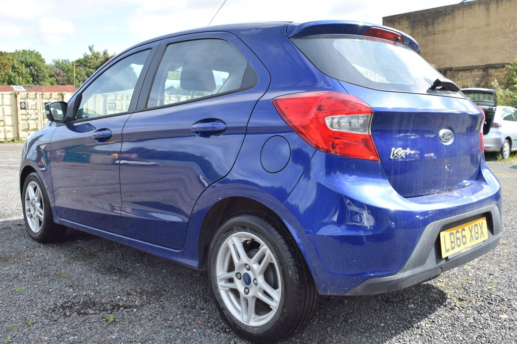 Ford KA+ 1.2 85 Zetec Red #7