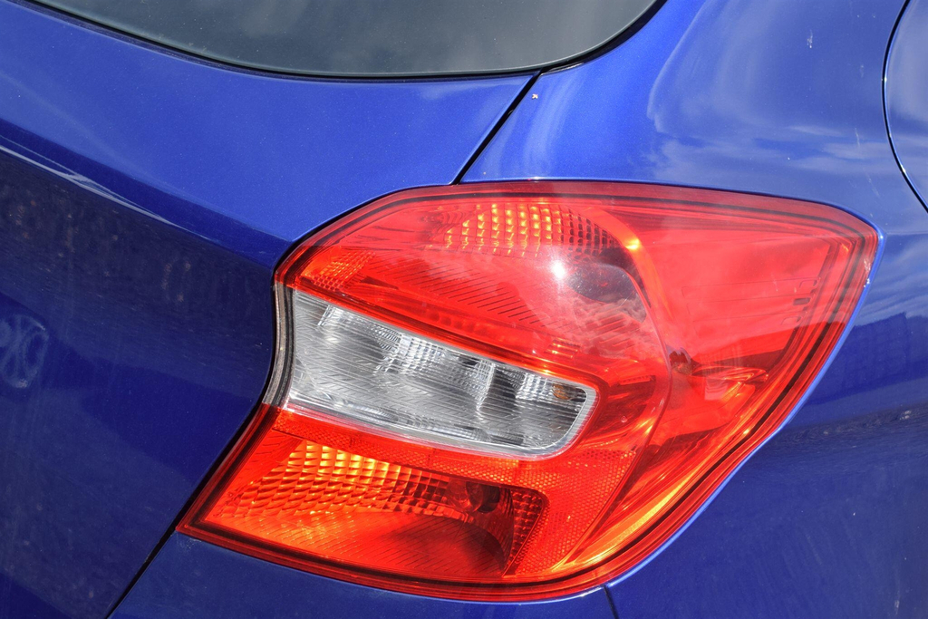 Ford KA+ 1.2 85 Zetec Red #11
