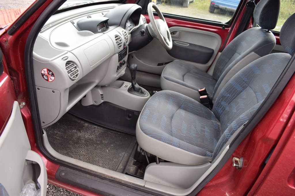 Renault Kangoo 1.6 16V Expression Red #3