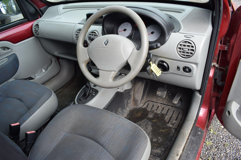 Renault Kangoo 1.6 16V Expression Red #2