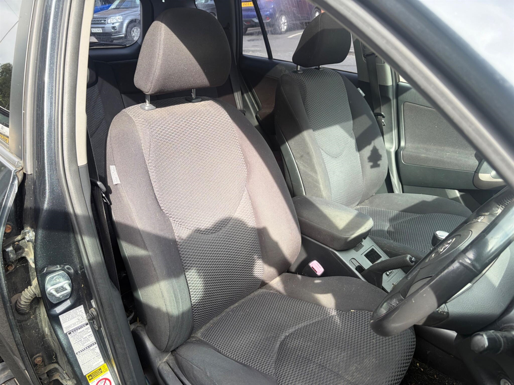 Toyota Rav 4 Silver #10