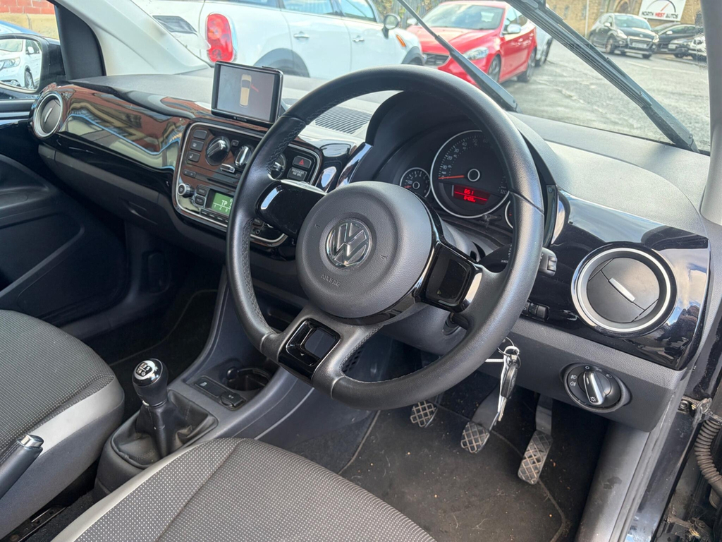 Volkswagen Up 1.0 High Euro 5 Black #3