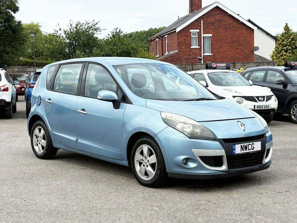 Renault Scenic 1.5L Dynamique Tomtom Blue