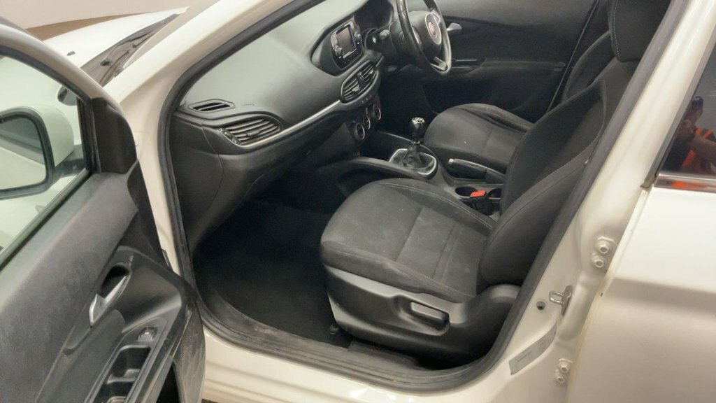 Fiat Tipo 1.4L Lounge White #5