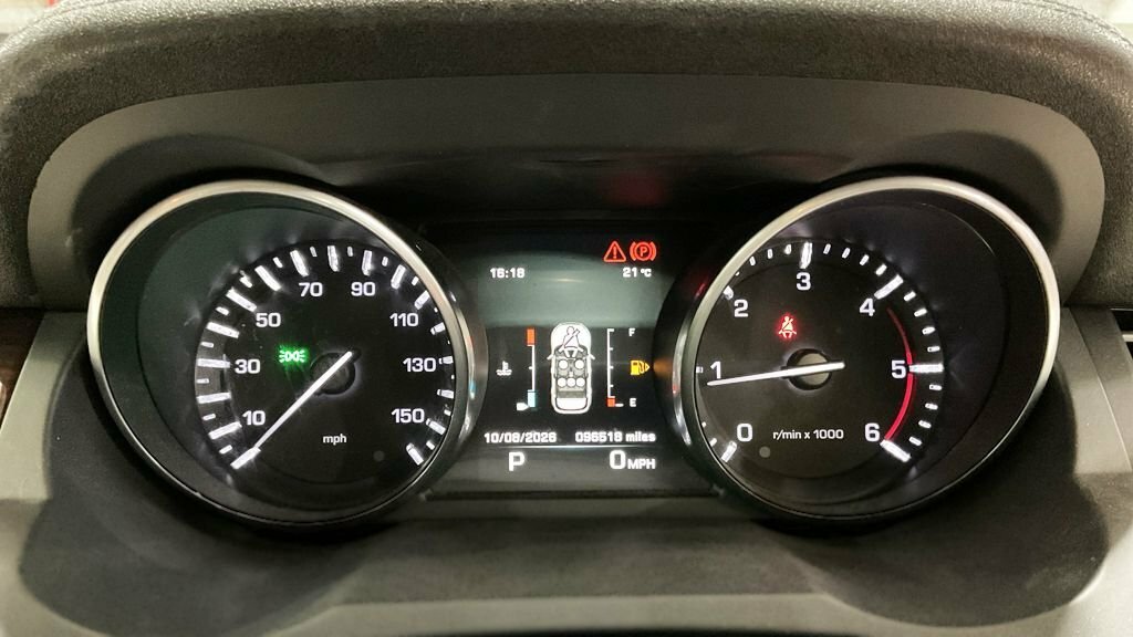 Land Rover Range Rover Evoque Dynamic Red #7