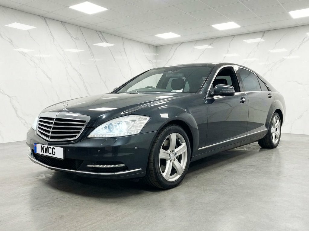 Mercedes-Benz S Class Saloon Black #3