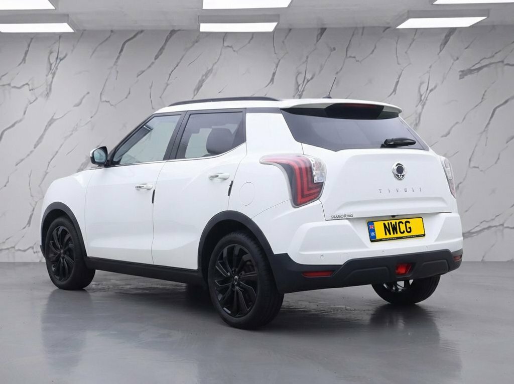 SsangYong Tivoli 1.5L Ultimate White #3