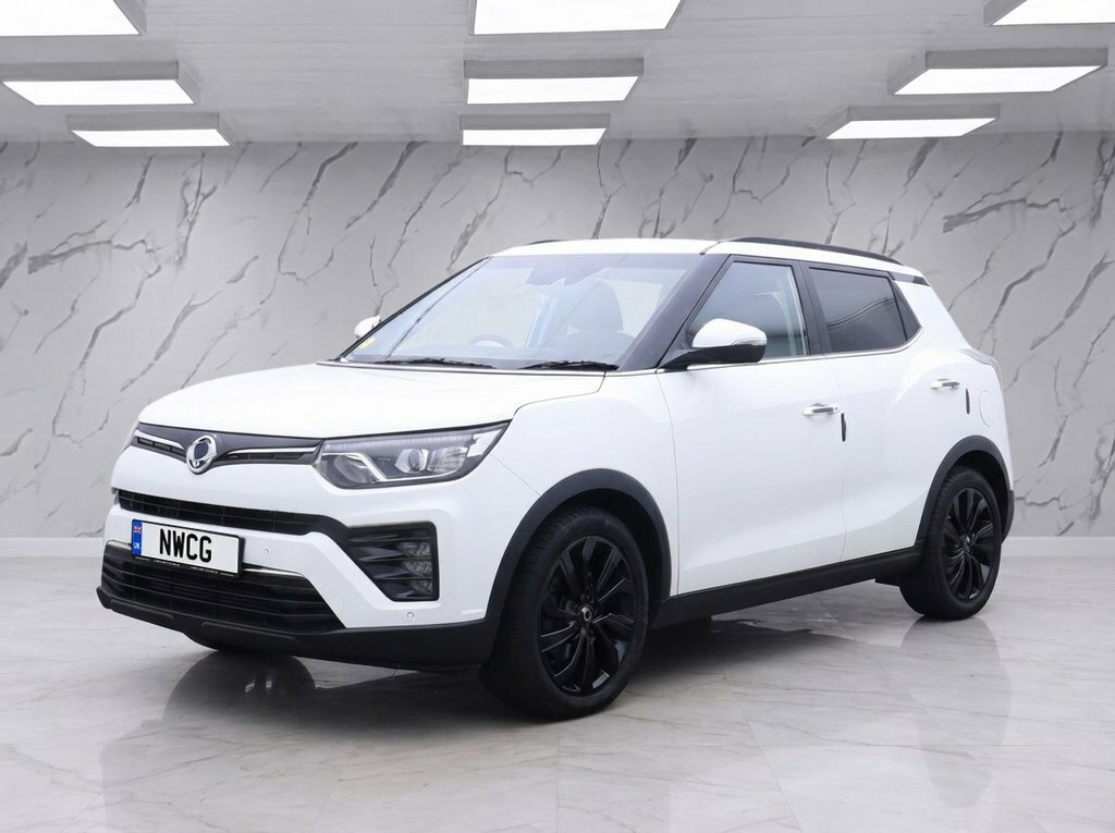 SsangYong Tivoli 1.5L Ultimate White #2