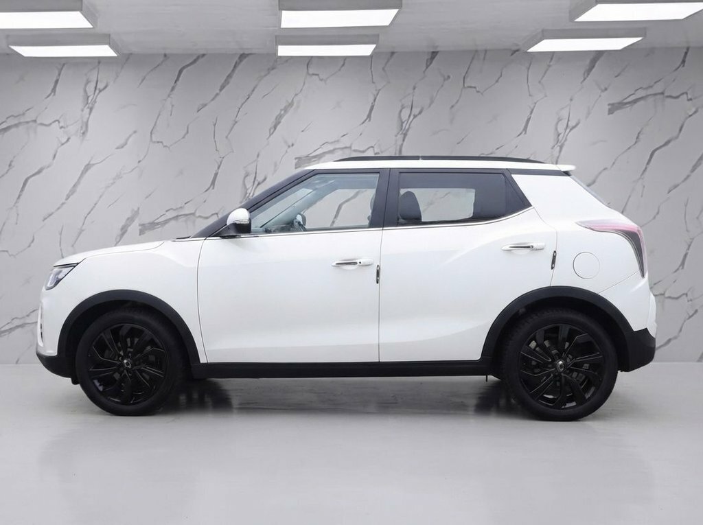 SsangYong Tivoli 1.5L Ultimate White #6