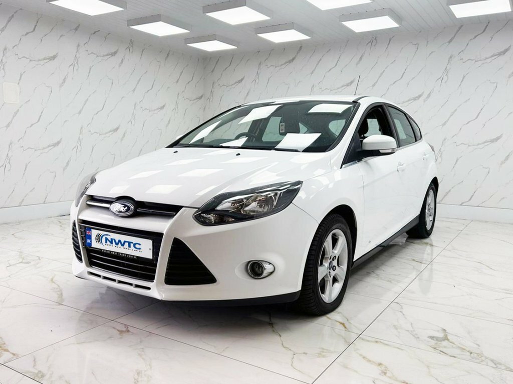 Ford Focus 1.6L Zetec Navigator SC14XND White #4