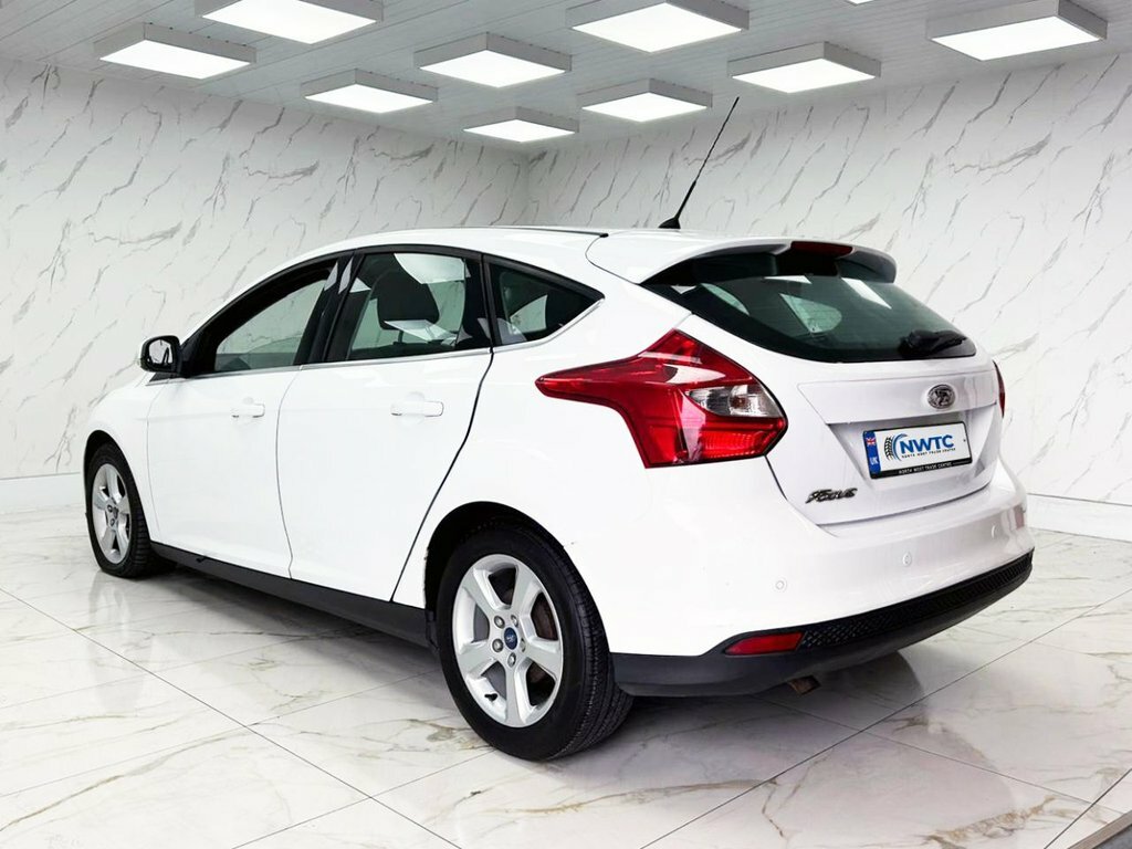 Ford Focus 1.6L Zetec Navigator SC14XND White #6