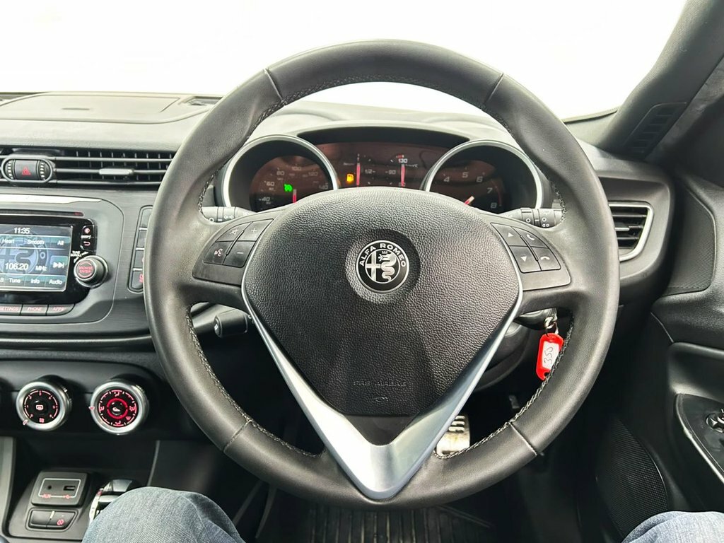Alfa Romeo Giulietta 1.4 Tb White #11