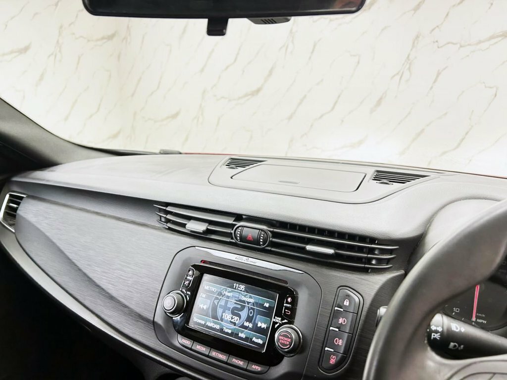 Alfa Romeo Giulietta 1.4 Tb White #14
