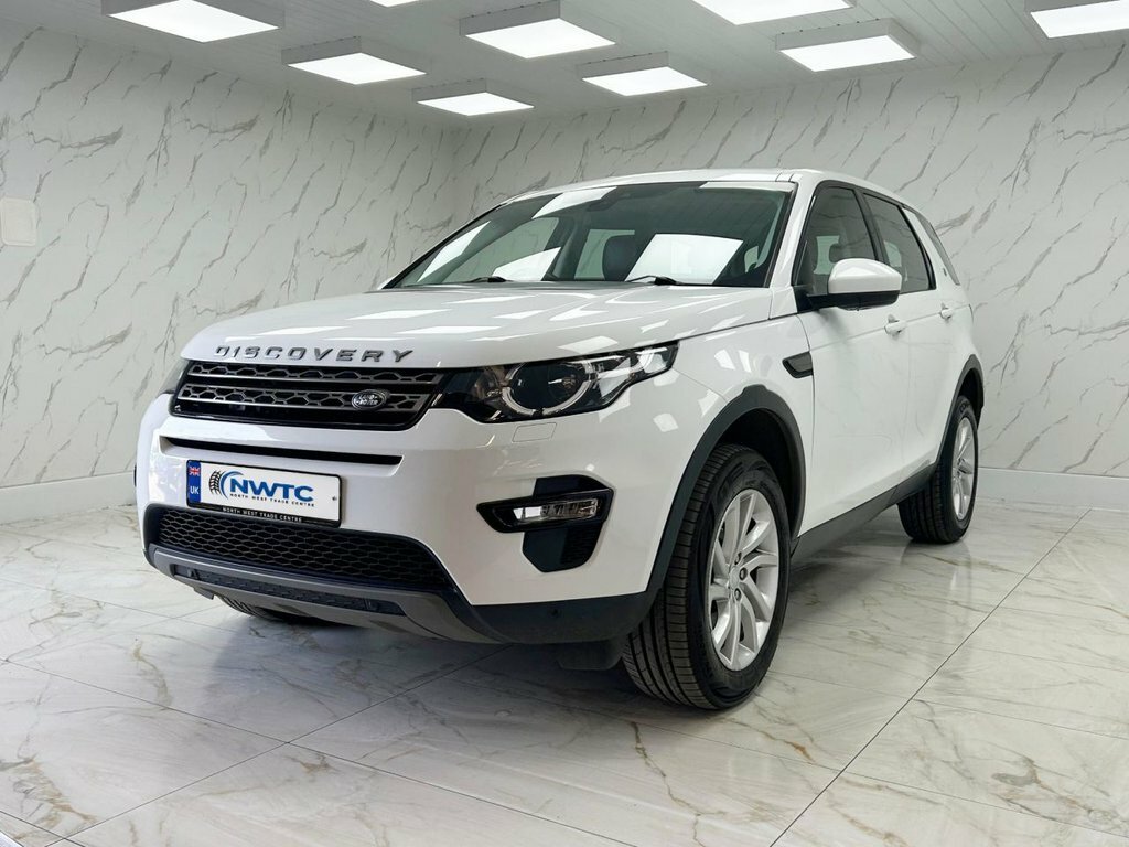 Land Rover Discovery Sport 2L Se Tech White #4