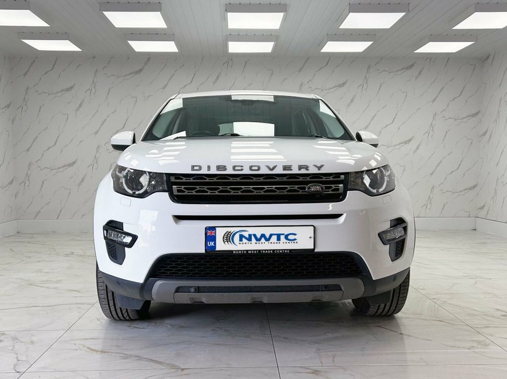 Land Rover Discovery Sport 2L Se Tech White #3