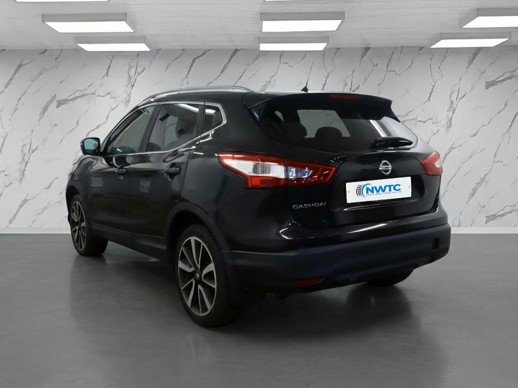 Nissan Qashqai 1.6L Tekna Black #3