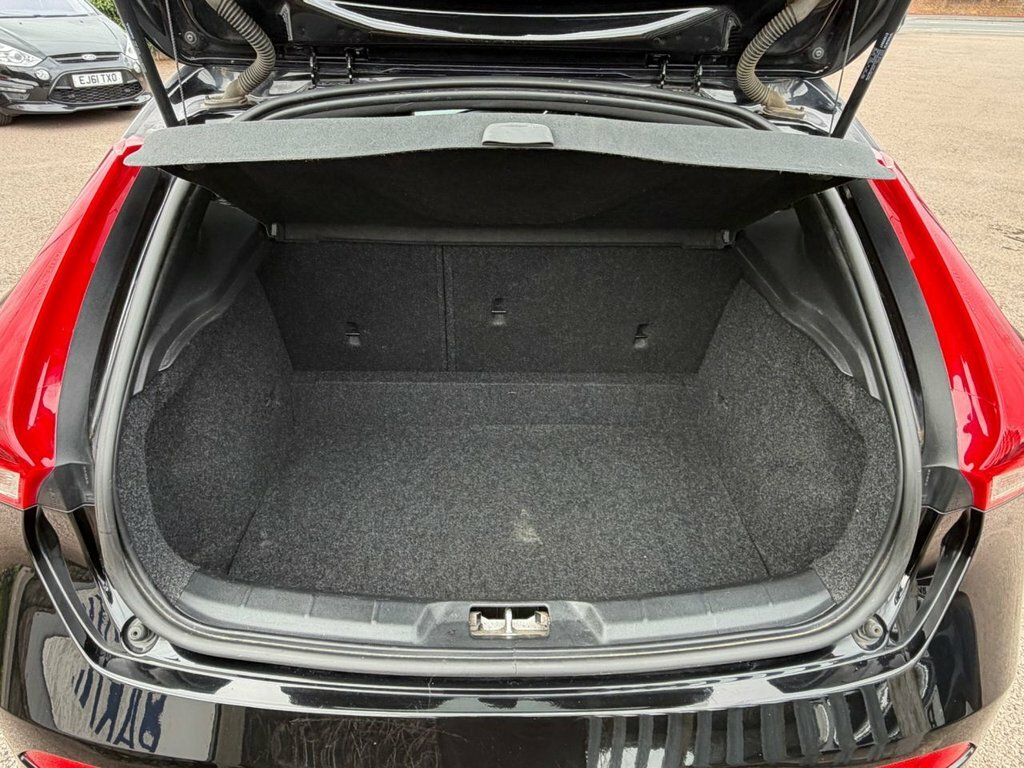 Volvo V40 2L R-design Pro Black #6