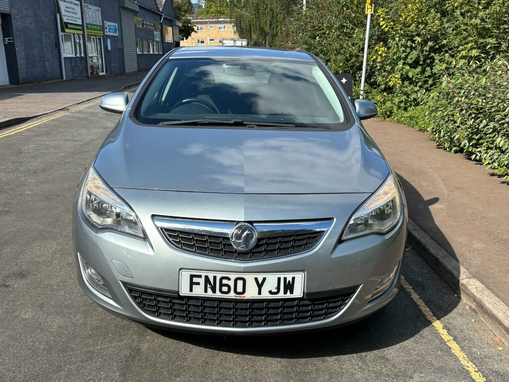 Vauxhall Astra 1.4L Exclusiv Grey #4
