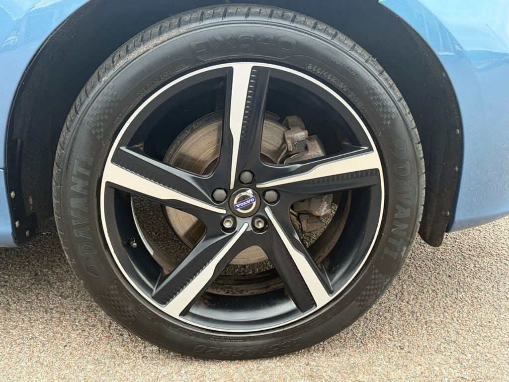 Volvo XC60 2.4L R-design Nav Blue #4