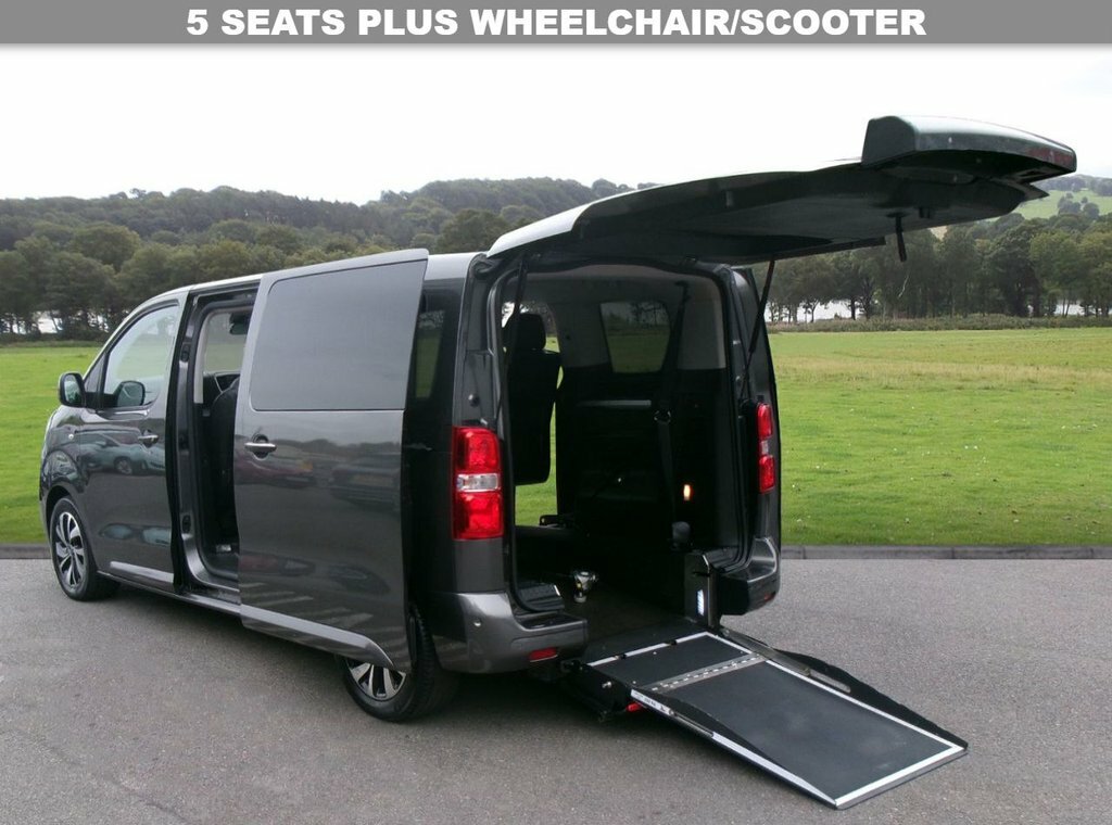 Citroen SpaceTourer 2L Flair M Grey