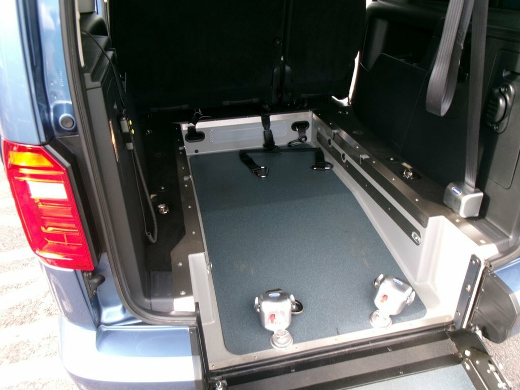 Volkswagen Caddy Maxi Life Mpv Blue #5