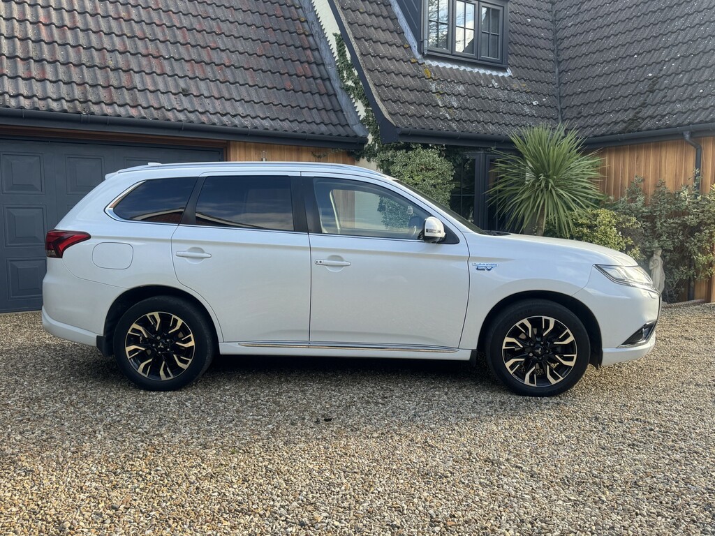 Mitsubishi Outlander 2.0 H 12Kwh Gx4h White #2