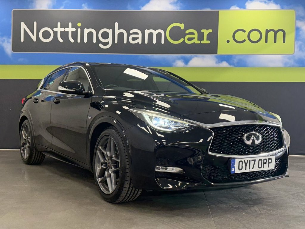 Infiniti Q30 2L Sport Black