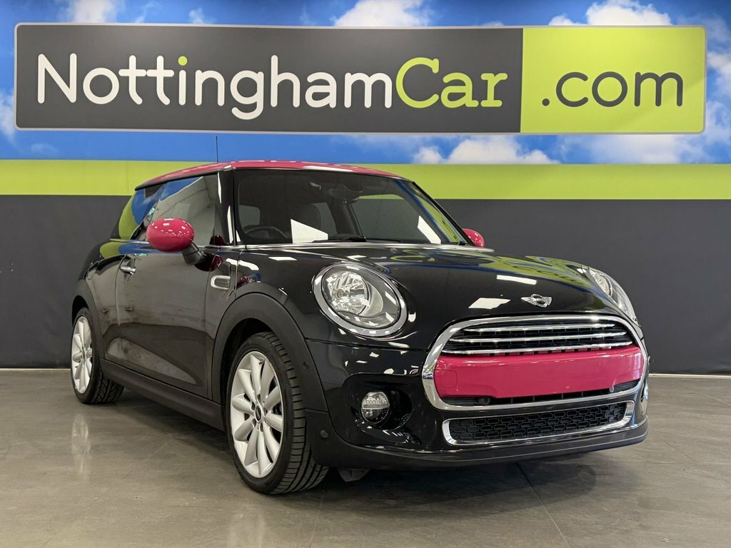 Mini Hatch 1.5L Cooper Black
