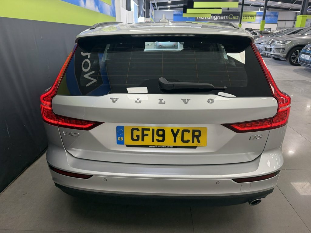 Volvo V60 2L Momentum Silver #5