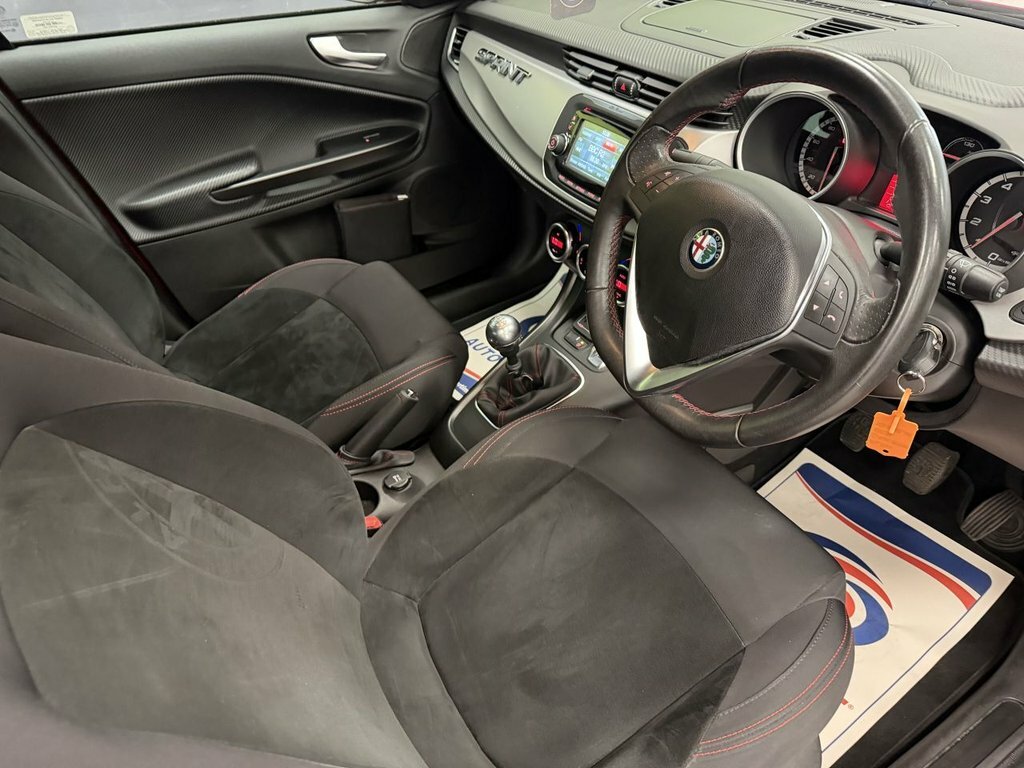 Alfa Romeo Giulietta Hatchback Blue #14