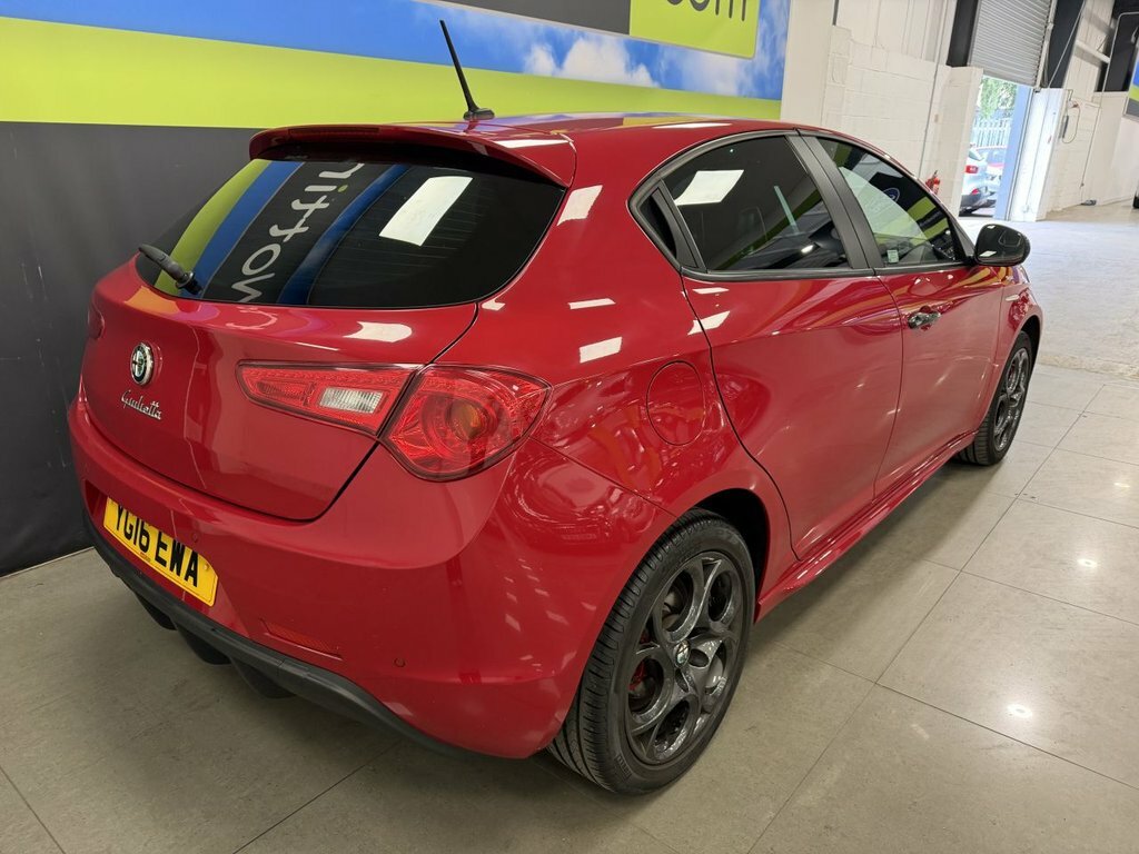 Alfa Romeo Giulietta Hatchback Blue #4