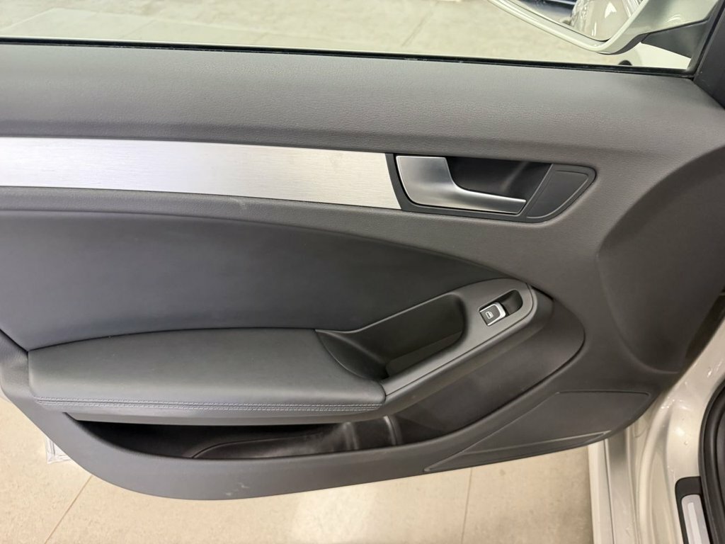 Audi A4 2.0 Tdi Ultra Se Technik 161 Bhp White #25