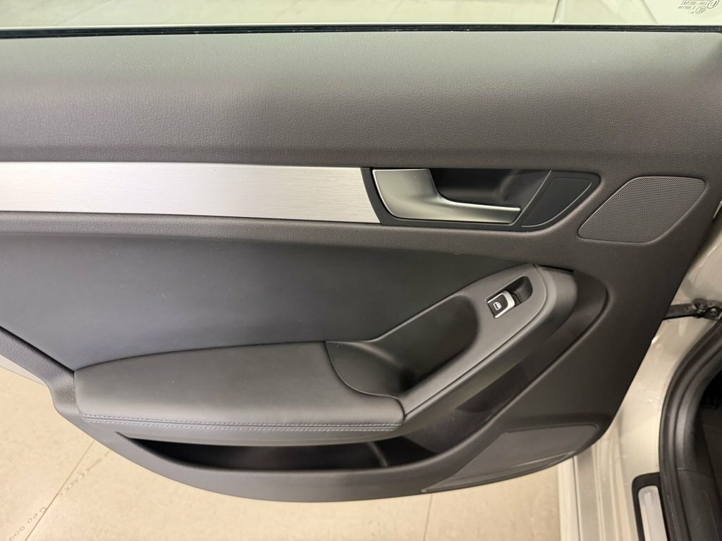 Audi A4 2.0 Tdi Ultra Se Technik 161 Bhp White #32